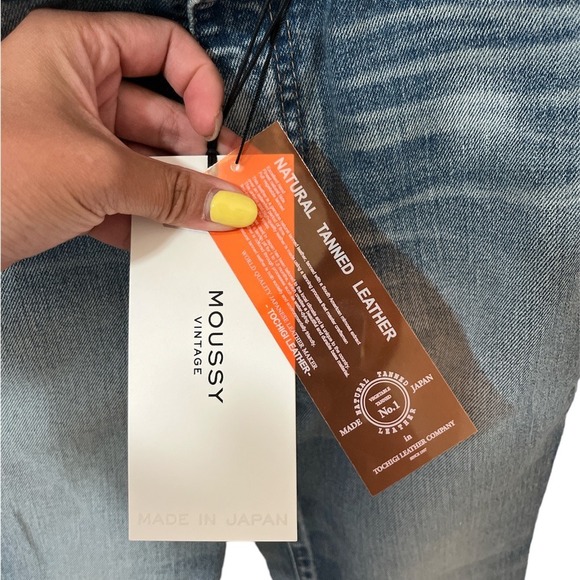 NWT Moussy Vintage Cropped Flare Jeans - Picture 7 of 13